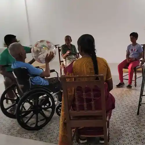 Best elderly care center in Gopalapuram